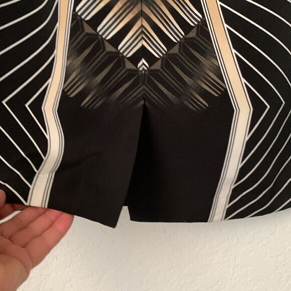 Worthington Geometric Black Brown Chevron Pencil Skirt Zip Lined Size 8 - Picture 3 of 8